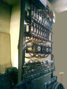 نمونه ای از جعبه تابلو قدیمی آسانسور 